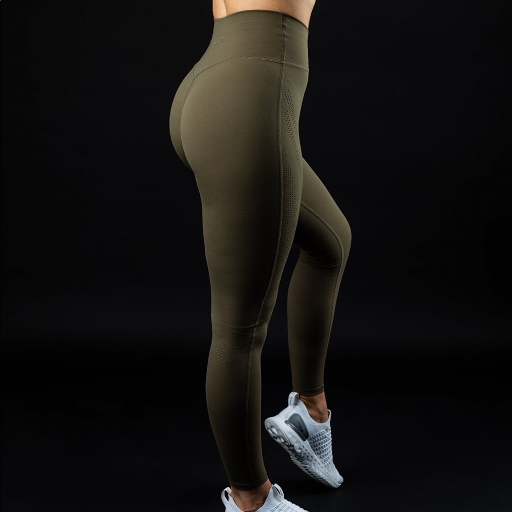 Alphalete surface path laser legging